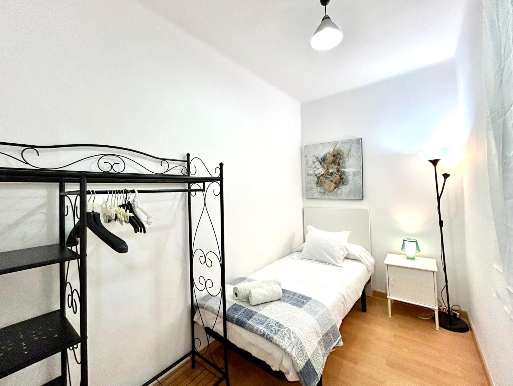 Apartment Carrer D'Olesa Barcelona Exterior foto